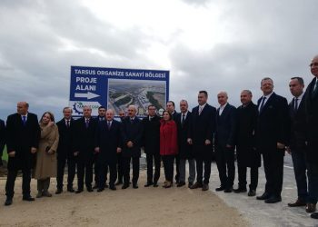 Odamız Başkanı H.Ruhi Koçak’ın Sanayi ve Teknoloji Bakanı Mustafa Varank ve TBMM Plan ve Bütçe Komisyonu Başkanı ve Mersin Milletvekili Lütfi Elvan’a Tasrsus OSB Sunumu