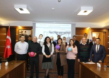 Fizyoterapist Hülya Bozoğlu tarafından Odamız personeline ergonomi, duruş bozukluğu ve omurga sağlığı üzerine seminer verildi.