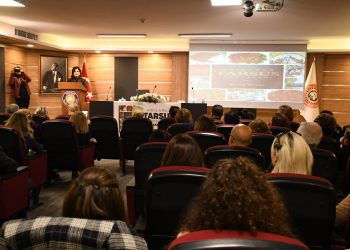 Nuray Okyay’ın kaleme aldığı‘’Anılarla Tarsus Yemekleri’’ kitabının tanıtım ve imza günü etkinliği Tarsus Ticaret ve Sanayi Odası’nın ev sahipliğinde düzenlendi.