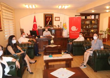 Uluslararası Slow Food Hareketi’nin onayından sonra Yeryüzü Pazarı kurulması için Tarsus Slow Food önderliğinde çeşitli kurumların işbirliğiyle protokol imzalandı.