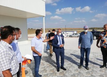 Tarsus TSO Yönetim Kurulu Başkanı H.Ruhi Koçak, Tarsus Belediye Başkanı Haluk Bozdoğan ile birlikte Tarsus Organize Sanayi Bölgesine giderek, altyapı çalışmaları hakkında bilgi verdi.