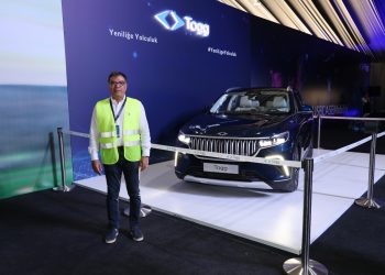 Koçak, TOGG tesislerini gezdi