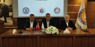 Tarsus TSO ve Tarsus TB’den Kalıcı Konut Kampanyasına destek