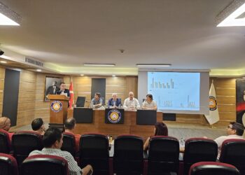 Tarsus TSO Gündeme Mesleki Eğitim ve Ara Elemanı Aldı