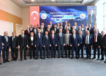 Tarsus TSO Başkanı Koçak, TOBB Akdeniz Bölgesi İstişare Toplantısı’na Katıldı