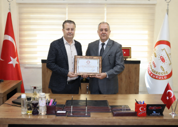 Tarsus TSO Yönetim Kurulu Başkanı Hıdıroğlu Mazbatasını Aldı